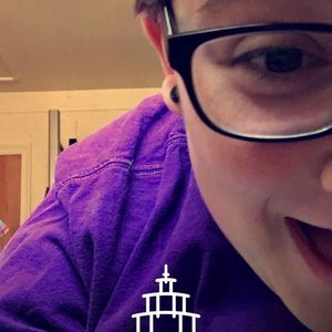 Meet your Posher, Abi